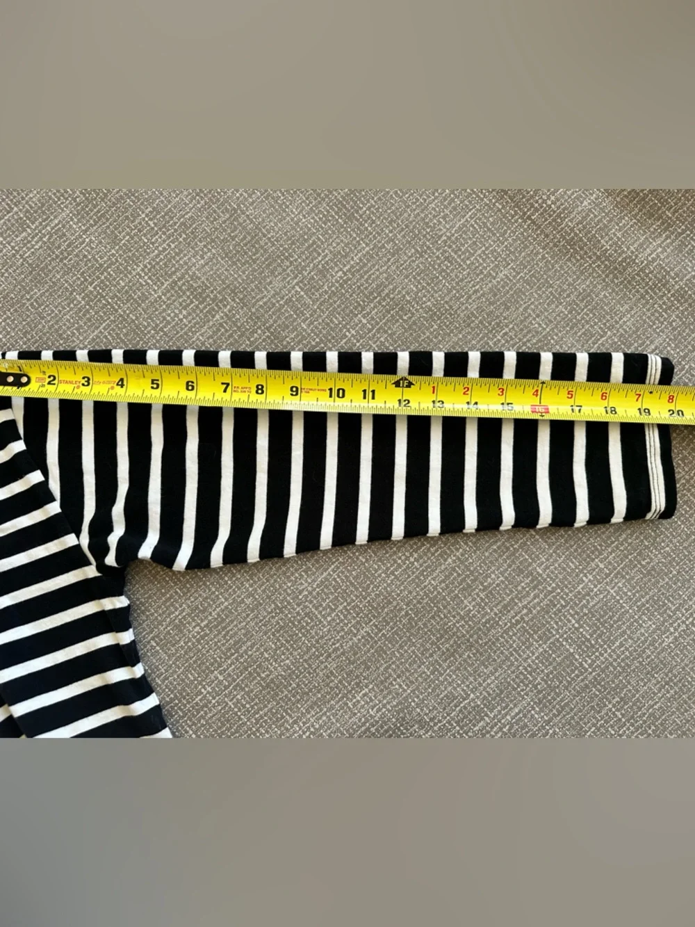 J.Crew Cropped Fit Striped Top Boxy Sz Small Black White Long Sleeve Boat Neck